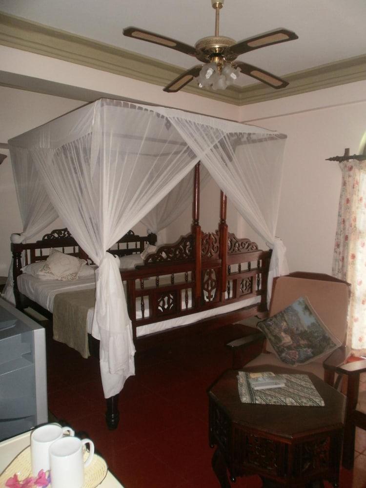 Asmini Palace Hotel Занзибар Экстерьер фото
