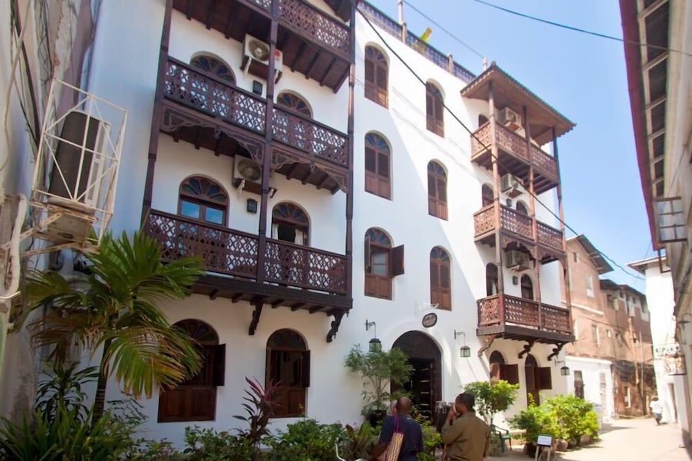 Asmini Palace Hotel Занзибар Экстерьер фото